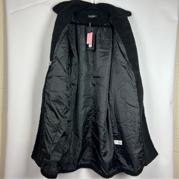 NWT-PrettyLittleThing, Women’s black borg lapel drop arm midi coat. Size: 4 (US) - Picture 4 of 12